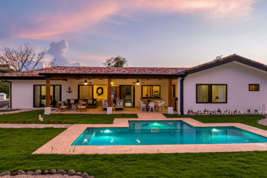STUNNING 6 BEDROOMS VILLA IN PRESTIGIOUS HACIENDA PINILLA GATED COMMUNITY