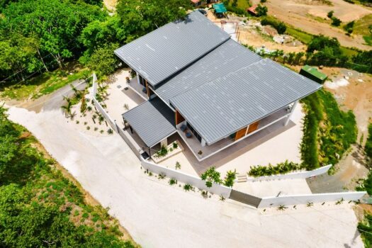 Casa Aguila: Near the Coast House for Sale in Playa Grande