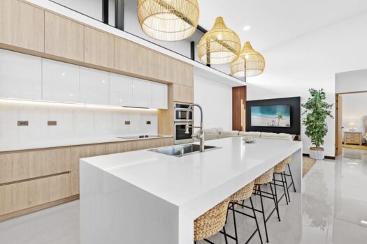 Casa Agua Marina: Newly completed masterpiece just steps to the beach in the gated community of Catalina Cove