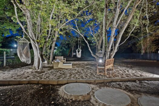 Casa Agua Marina: Newly completed masterpiece just steps to the beach in the gated community of Catalina Cove