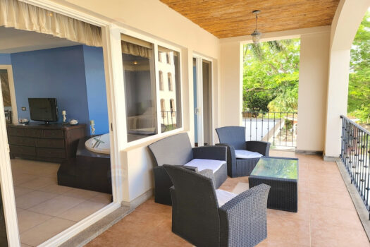 Peninsula T1-39 ~ One Bedroom Gem in The Heart of Playa Langosta