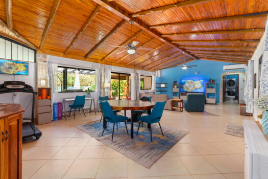 Rancho Golondrinas- A Countryside Retreat 10 min from the Beach