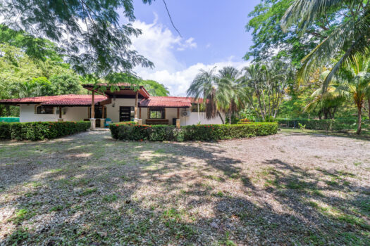 Rancho Golondrinas- A Countryside Retreat 10 min from the Beach
