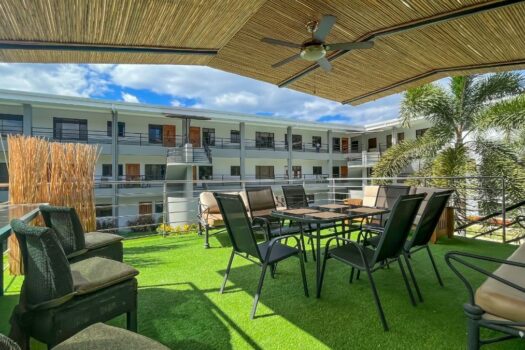 Paradizio 103 – Ground Floor, Walk to Beach Downtown, hardwood cabinets