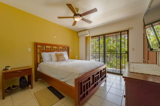 Tropical Dreams Townhome 1 – Rooftop terrace with a peak-a-boo oceanview