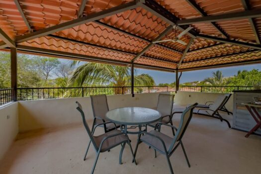 Tropical Dreams Townhome 1 – Rooftop terrace with a peak-a-boo oceanview