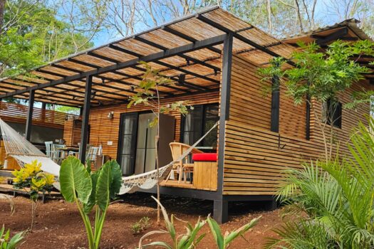ONE OF A KIND, SUCCESSFUL WELLNESS, SPA AND RESTAURANT OASIS CLOSE TO TAMARINDO