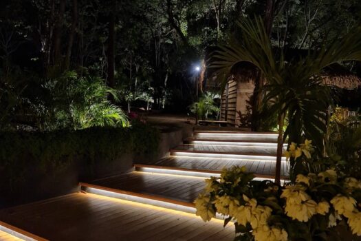 ONE OF A KIND, SUCCESSFUL WELLNESS, SPA AND RESTAURANT OASIS CLOSE TO TAMARINDO