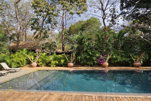 ONE OF A KIND, SUCCESSFUL WELLNESS, SPA AND RESTAURANT OASIS CLOSE TO TAMARINDO
