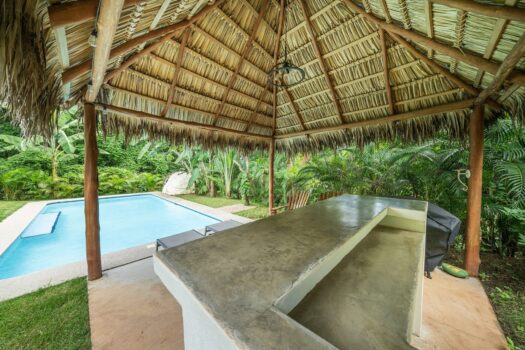 3 STUNNING VILLAS WITH POOL, JUST STEPS FROM THE BEACH!