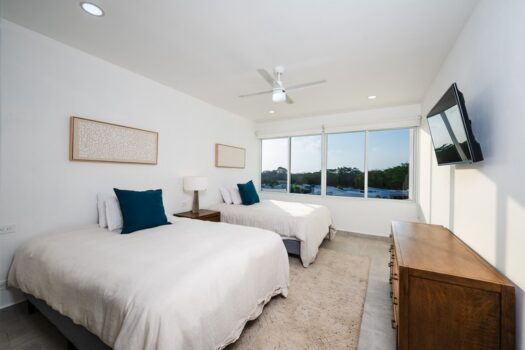 The Enclave: Ultra-Modern 5 Bedroom Villa Located Minutes From the Beach!