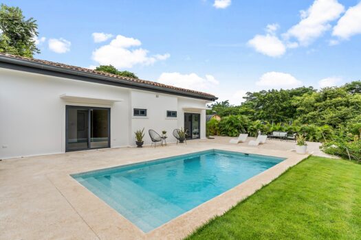 4-BEDROOM CONTEMPORARY HOME IN HACIENDA PINILLA