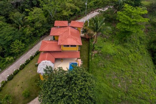 OCEAN VIEW HOUSE IN CAMARONAL – AMAZING DEAL