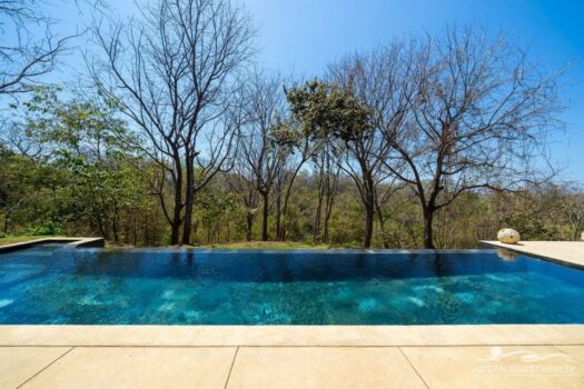 Home with Full Solar Energy System – GREAT LOCATION IN SAN JUANILLO