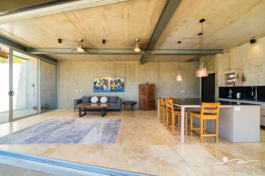 Home with Full Solar Energy System – GREAT LOCATION IN SAN JUANILLO