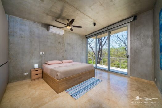 Home with Full Solar Energy System – GREAT LOCATION IN SAN JUANILLO