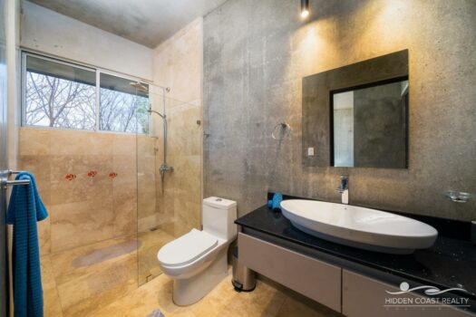 Home with Full Solar Energy System – GREAT LOCATION IN SAN JUANILLO