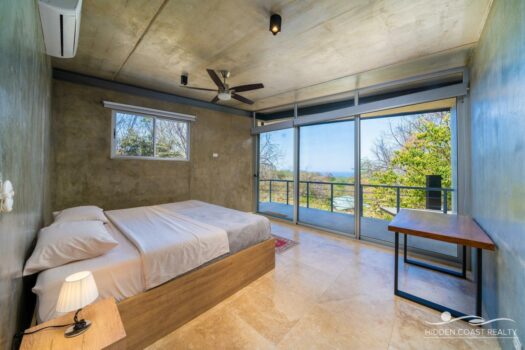 Home with Full Solar Energy System – GREAT LOCATION IN SAN JUANILLO