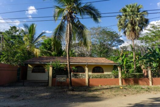 Casa Sueños, 3 Bedroom Home in SurfSide