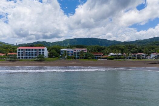 AMAZING BEACH FRONT CONDO IN PLAYA POTRERO!!