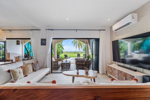 AMAZING BEACH FRONT CONDO IN PLAYA POTRERO!!