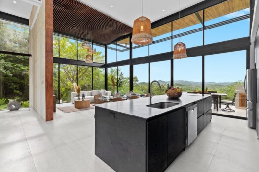 Luxury Home in Gated Community – Valley Views!!