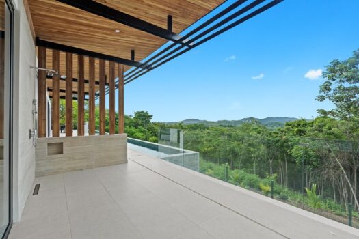 Luxury Home in Gated Community – Valley Views!!