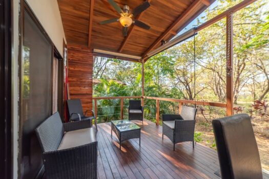 AMAZING HOME IN CATALINA COVE – GENERATING INCOME – INVESTMENT