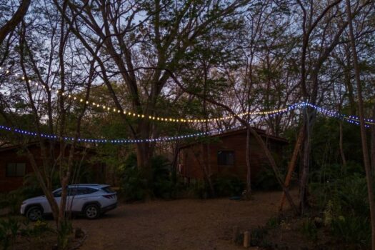 AMAZING HOME IN CATALINA COVE – GENERATING INCOME – INVESTMENT