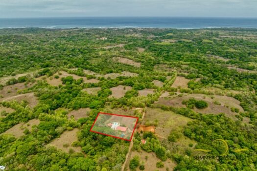 Casa Tranquilo, unique 3 bedroom, 2 bath home with large lot