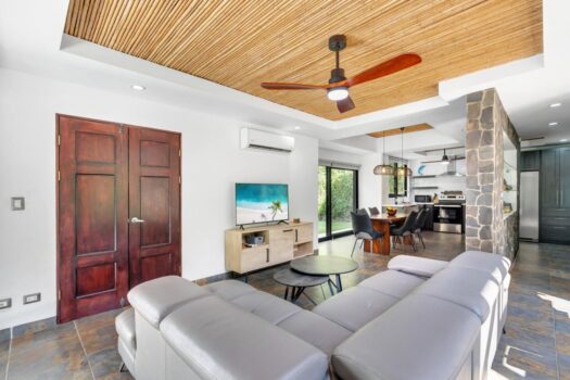 Villa Sonrisa | 4 Bedroom Home in Gated Community minutes to Tamarindo 🌅