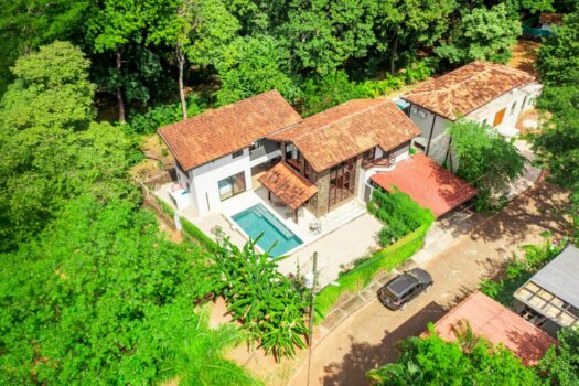Villa Sonrisa | 4 Bedroom Home in Gated Community minutes to Tamarindo 🌅