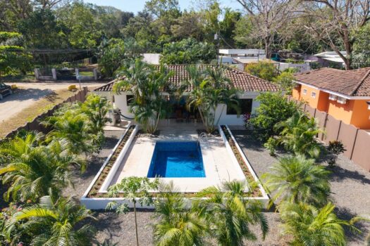 Casa Miel: Stunning 2-Bedroom Home Steps from Playa Potrero’s Beaches & Dining.