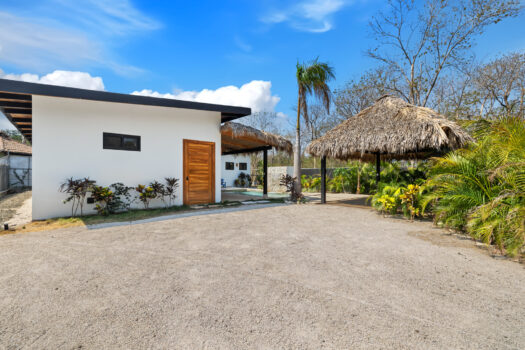 Casa Haleiwa – Enchanting Tropical Modern 3 bedroom Home in Avellanas