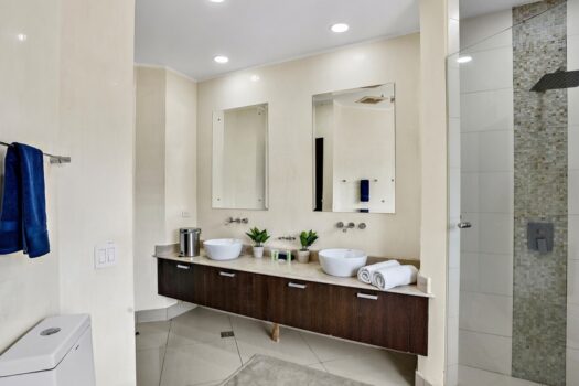 Charming and Modern Condo in Heart of Tamarindo