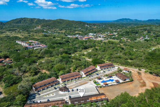 New 3 Bedroom Townhouse 8 minutes from Tamarindo Beach