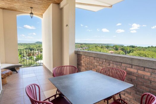 Peninsula Penthouse Suite #66 – Newly Remodeled, Ocean-View Penthouse at Playa Langosta