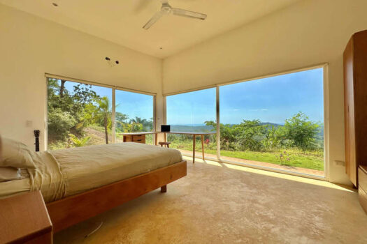 A Nature Lover’s Dream of Off Grid Living
