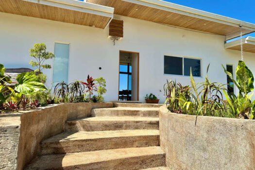 A Nature Lover’s Dream of Off Grid Living