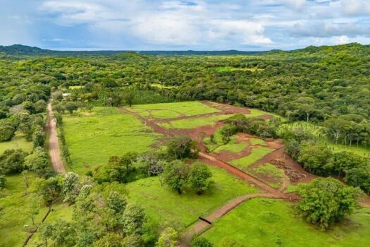Ideal Homesites close to Tamarindo and Avellanas