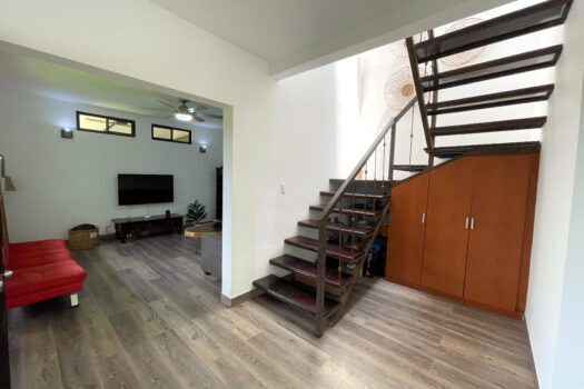 Private Home with Amazing Mountain Views Near Tam