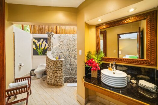 Charming 11-Suites Hotel with Ocean & Mountain Views in Tamarindo