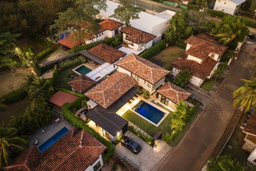 Casa Bambú | 4-Bedroom Designer Home in Gated Community minutes to Tamarindo
