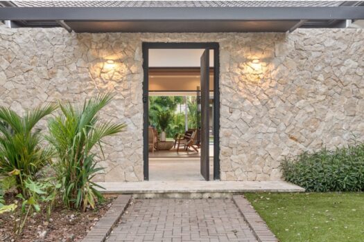 The Tides – Income producing Property!