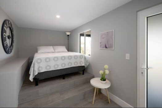 THE TREE HOUSE – 2BED HOME FOR SALE – A MODERN HOME POWERED BY THE SUN.