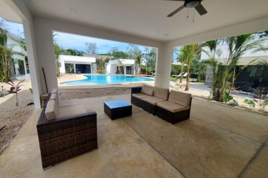 One Life Villas – Walk to Beach – Perfect blend of privacy, comfort and coastal charm.