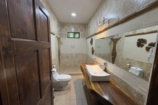 2 Bedroom Home in 1.24 Acre Land | Los Jobos, Tamarindo