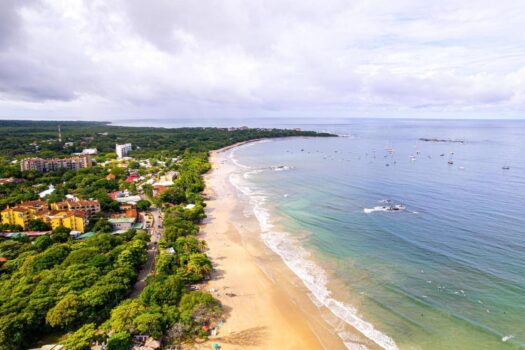 Welcome to Sunrise #23 – Your Oceanview Retreat in Playa Tamarindo!