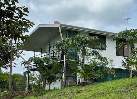 Tropical Paradise Home in Marbella, Guanacaste – 2 Bed | 2 Bath + Studio Cabin | Pool | Fruit Trees | Near Beach & Adventure