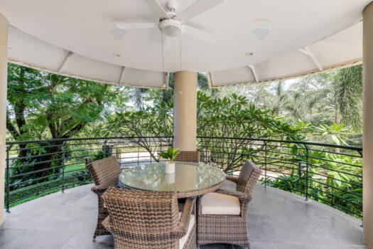 PRICE CORRECTION! La Perla 111 – Bright and Modern Tamarindo Beach Condo